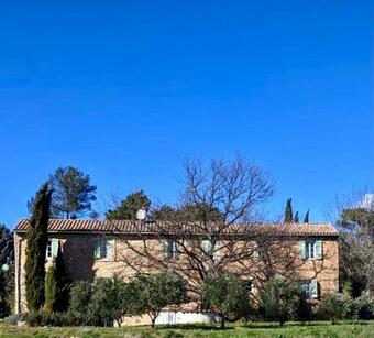 Mas Proven�al Avec Piscine