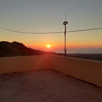 Maison Avec Terrasses, Jardin, Vue Mer Et Montagne