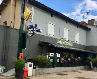 Le G�te De La Chapelle Blanche