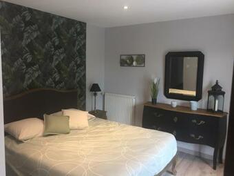 Bed & Breakfast C�t� Jardin Des Charmilles