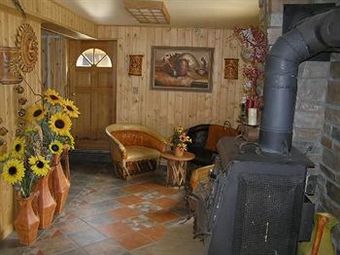 Hotel Spirit Lake Lodge & Snowmobile Rentals