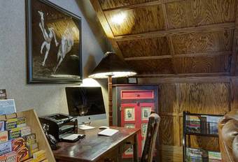 The Golden Hotel Near Coors Brewery, An Ascend Hotel Collection