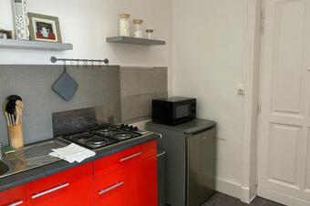 Spacious Apartment With Private Courtyard Located In Roanne