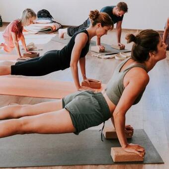 Albergue Le Payanet Coworking & Yoga Saint-martin-de-br�mes