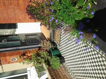 Hostal The Warwick Guesthouse