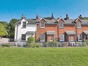 2 Fort Victoria Cottages