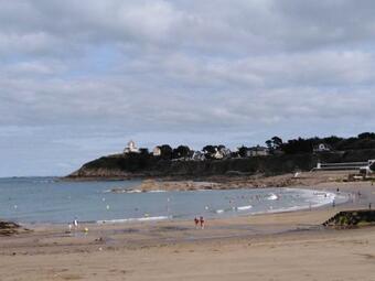 Semi-detached House, Tr�guidel