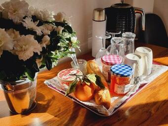 Tusson, Charente - Bed & Breakfast - Large King Room