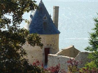 Hostal Entre Mont St Michel Et Merveille