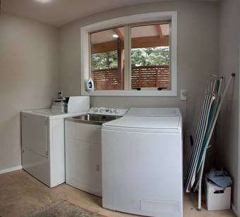 Springfield Motel And Lodge