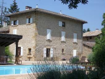 Bed & Breakfast Le Lavoir De Meziat
