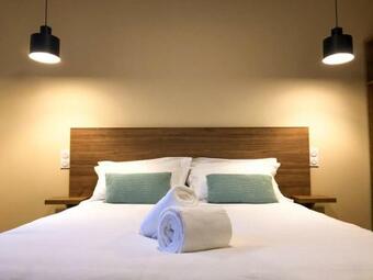 Bed & Breakfast Le M�connais Guest House