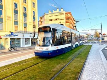 Apartamento Sobnb La Charoupi�res- Appartement Devant Le Tram Avec Parking