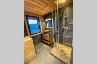 Apartamento G�te Avec Jacuzzi Privatif
