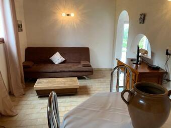 G�te � Poggiale De Figari