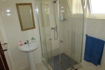 Bed & Breakfast Rooming House