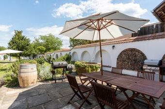 Apartamento Ambro??v Dv?r