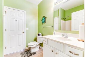 Villas At Bay Crossing - 34670 Villa Circle Unit #2304