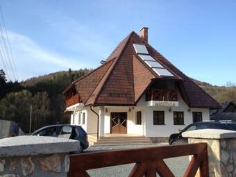 Agroturismo Pensiunea Dealul Cu Melci