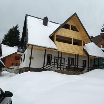 Lodge Casa De Vacan?? V�rtop