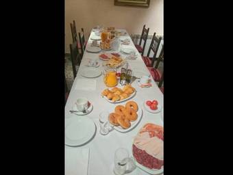 Hostal El Viol�