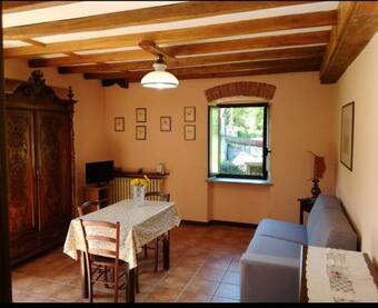 Hostal Guest House " Il Farinello "