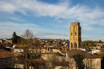 3 Quartier De La Gare Charroux (gite)