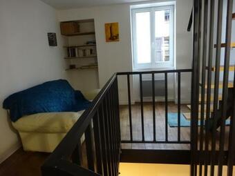 Chatte : Agr�able Maison De Rue