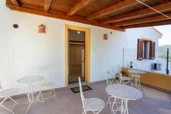 Hostal La Casa In Collina - Affittacamere Con Vista Mare