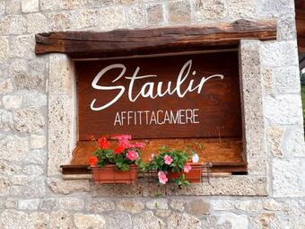 Hostal Staulir Affittacamere
