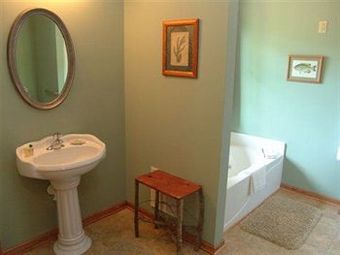 Long Mountain Lodge Bed & Breakfast