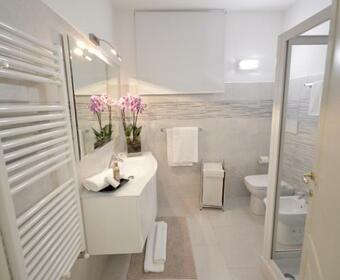 Apartamento Appartamento Lusso Con Piscina Privata-giardino-air Cond -wifi A Pochi Passi Da Roma