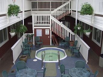 Canadas Best Value Inn - Downtown Hotel