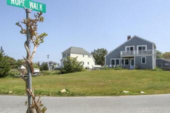 Harbor Point Cottage