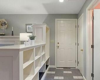 Pristine Lovely Charlton Villa