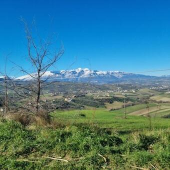 3-bed Apartment In Abruzzo Italy - 15 Minutes Sea