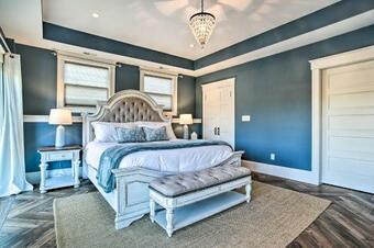 Riverfront Kingston Home With Deck And Fire Pit!