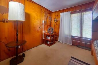 Huge Historic, W/large Yard & Close To Beach