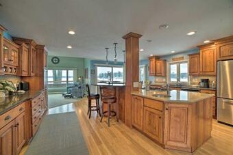 Lakefront Grant Getaway With Deck And Fire Pit!