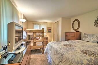 Quaint Roscommon Cabin With Deck And Fire Pit!