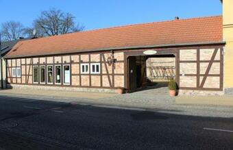 Hostal Liebenwalder Herberge, Touristinformation Und Hofcaf�