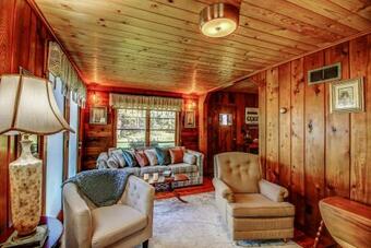 1950?s Vintage Cottage