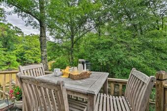 Idyllic Riverfront Cabin With Outdoor Oasis!