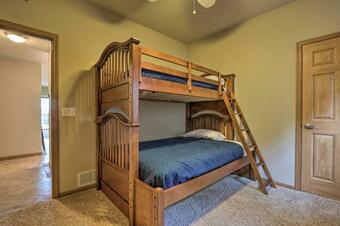 Apartamento Lake Ozark Condo With Boat Slip And Pool Access!