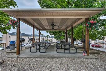 Apartamento Stunning Waterfront Lake Ozark Condo With Pool!