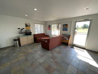 Hotel Country Yard Inn And Suites