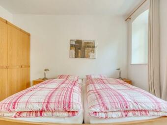 Villa Pretty Apartment With Large Communal Terrace Near Borstendorf