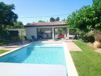 Hostal La Maison Des Romarins