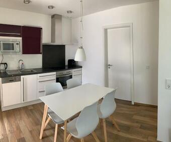 Apartamento 2-zimmer-wohnung Bei N�rnberg Mit S-bahn-anschluss