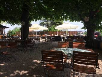 Hostal Gasthaus Backhendlstation Pfandlstubn